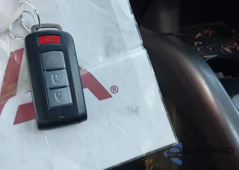 2013 Mitsubishi Outlander Se z USA, uszkodzony, nr VIN JA4AS3AW7DU010407